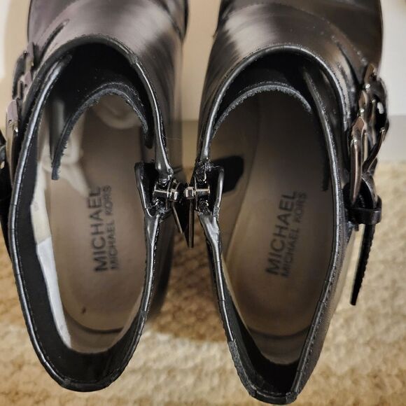 Michael Michael Kors "Prudence" Blak Smooth Leather 3 Buckle Ankle Boots 8m $225 - Picture 7 of 7